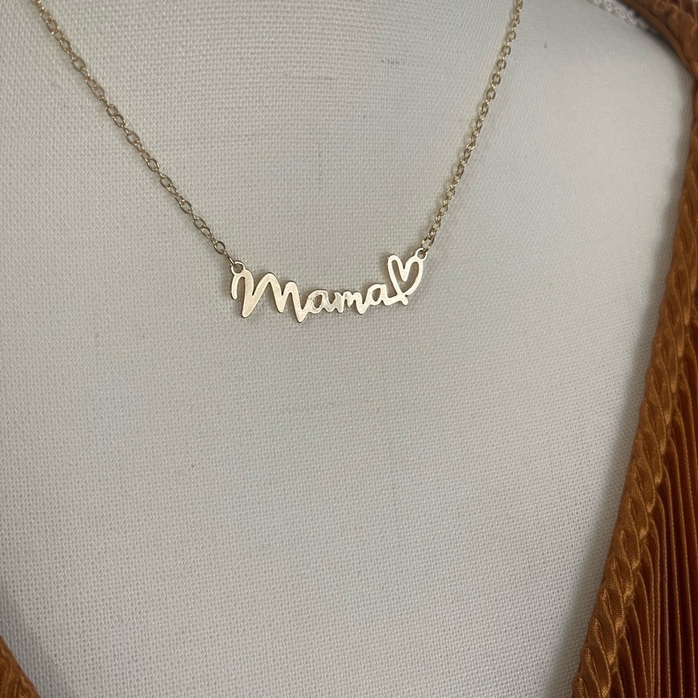 NWT Gold “Mama”Pendant Necklace - Picture 2 of 5